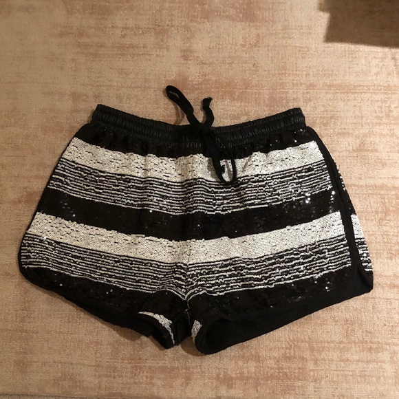 💎 Sequined Shorts💕 - Picture 1 of 4
